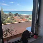 Vakantiehuis - Only 50 Meters Away *