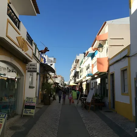 度假居 - Only 50 Meters Away *